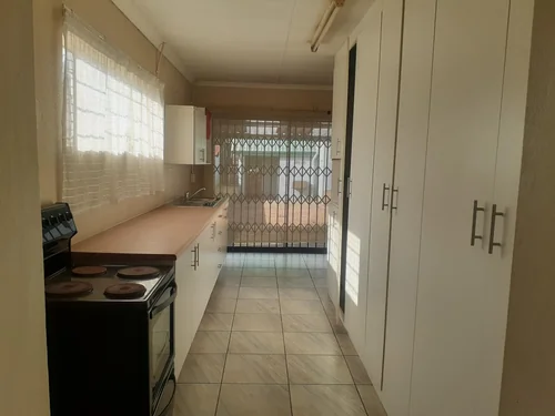 28 Ham, Witpoortjie, Roodepoort