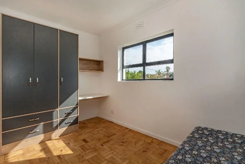 Rooms Available - House  in La Colline