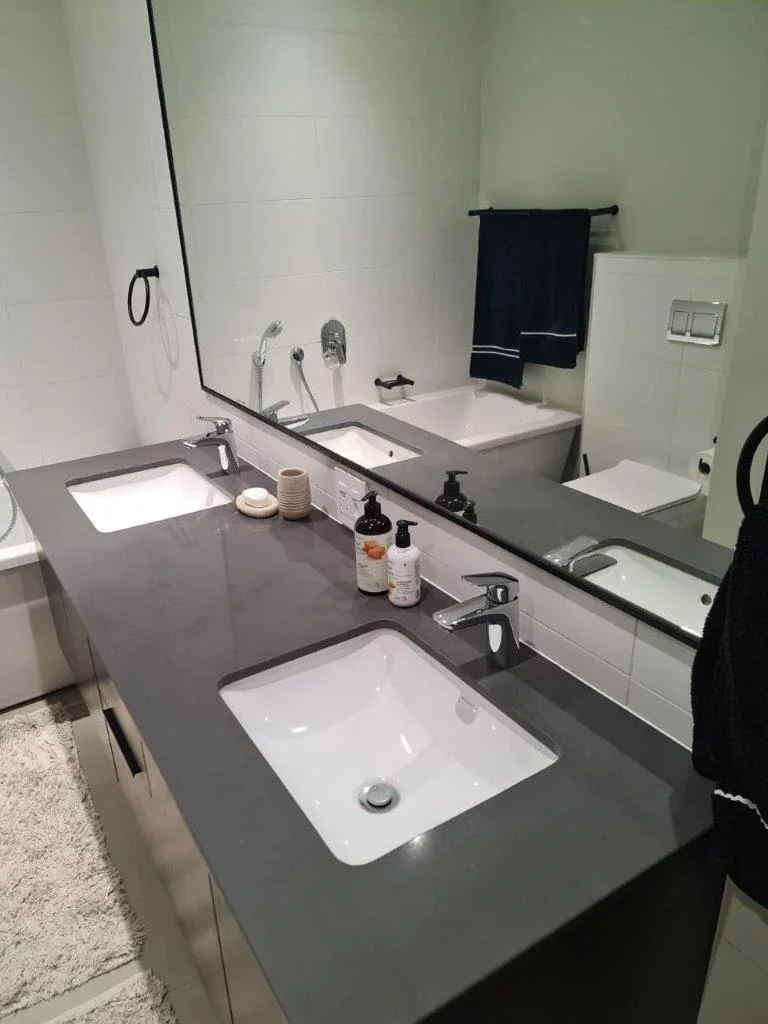 CALLING INVESTORS I  THE LUXURY OF LOCK-UP-AND-GO FOR PROFESSIONALS.