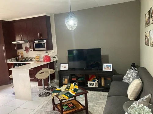 Greenstone Hill, Edenvale