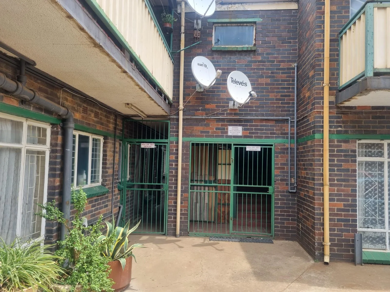 20 Apartments for Sale in Vereeniging CBD.