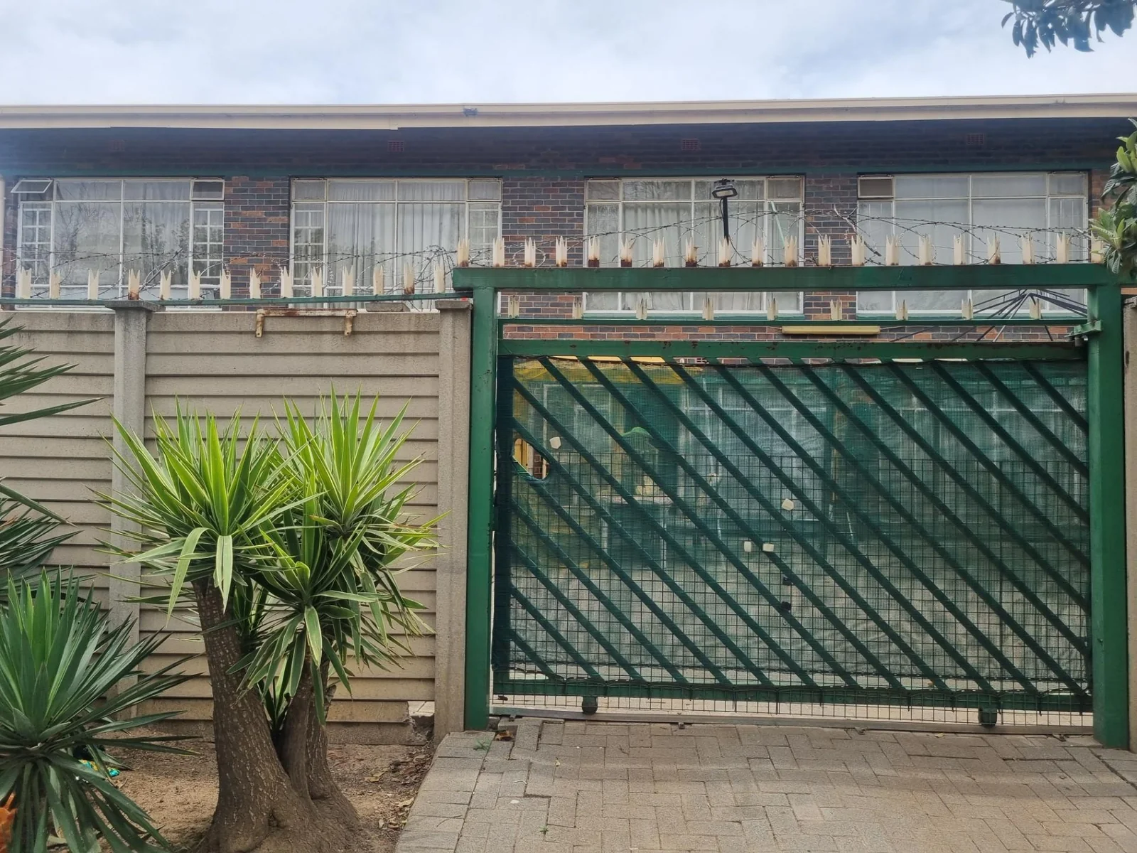 20 Apartments for Sale in Vereeniging CBD.