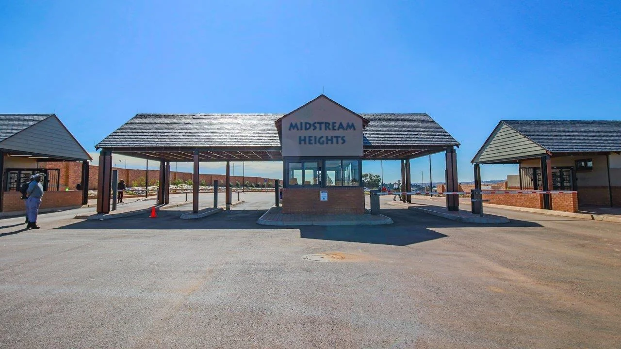 Brand New Building Package of Modern Home in Midstream Heights Estate