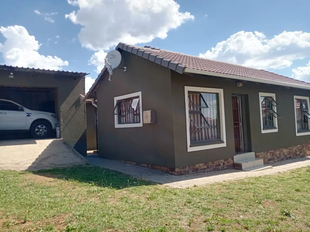 3 Bedroom Home For Sale with 2 Outside Rooms