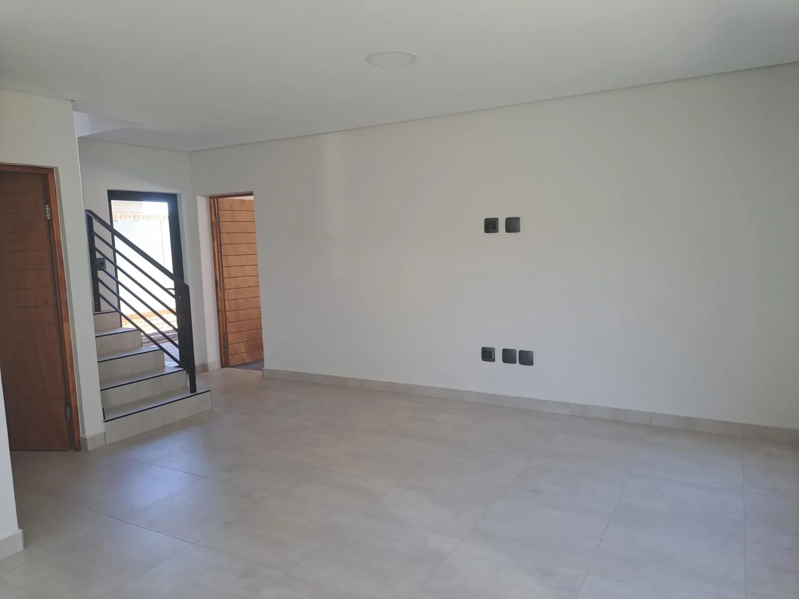 3 bedroom double story house for sale in Somerton Estate