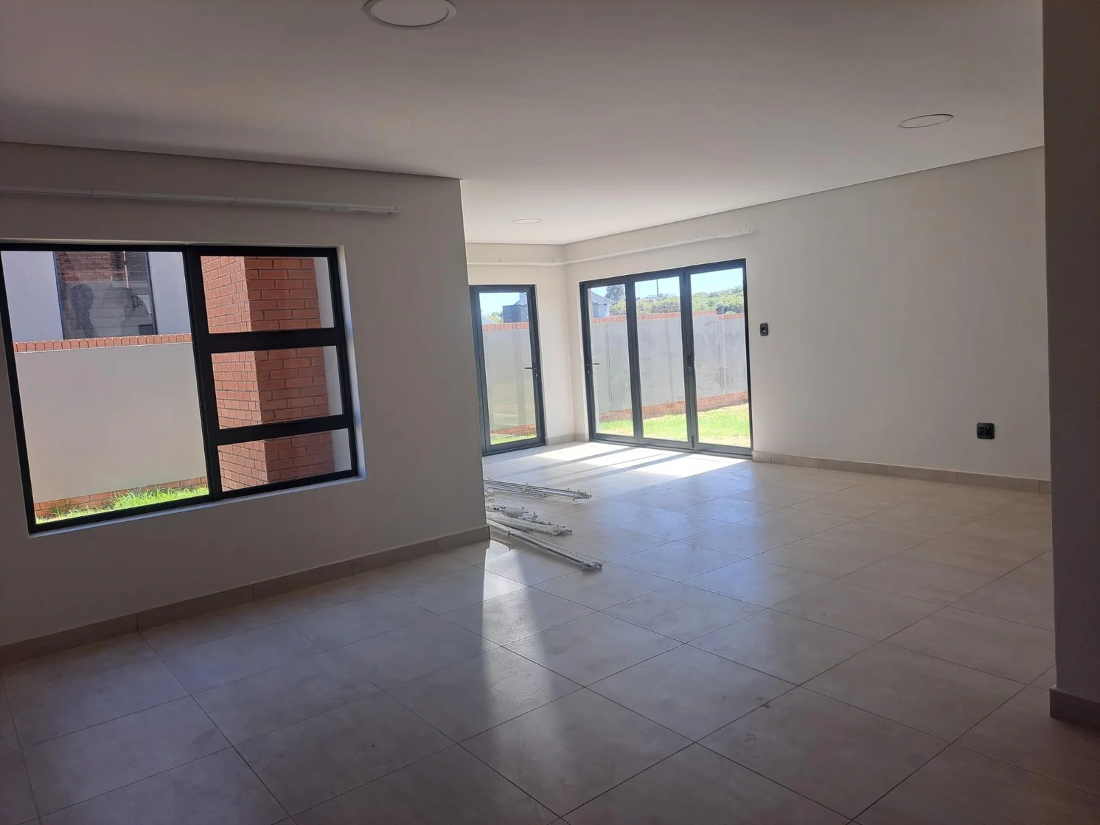 3 bedroom double story house for sale in Somerton Estate