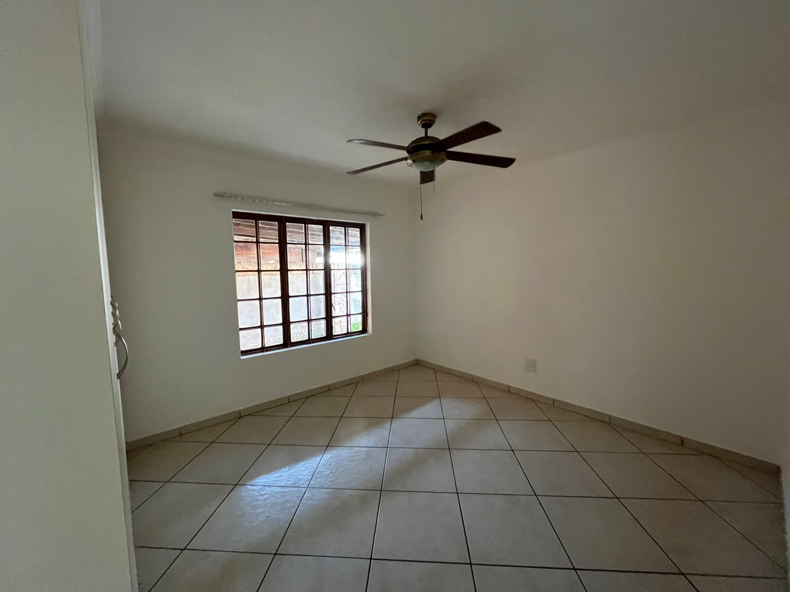 2 Bedroom Simplex To Let