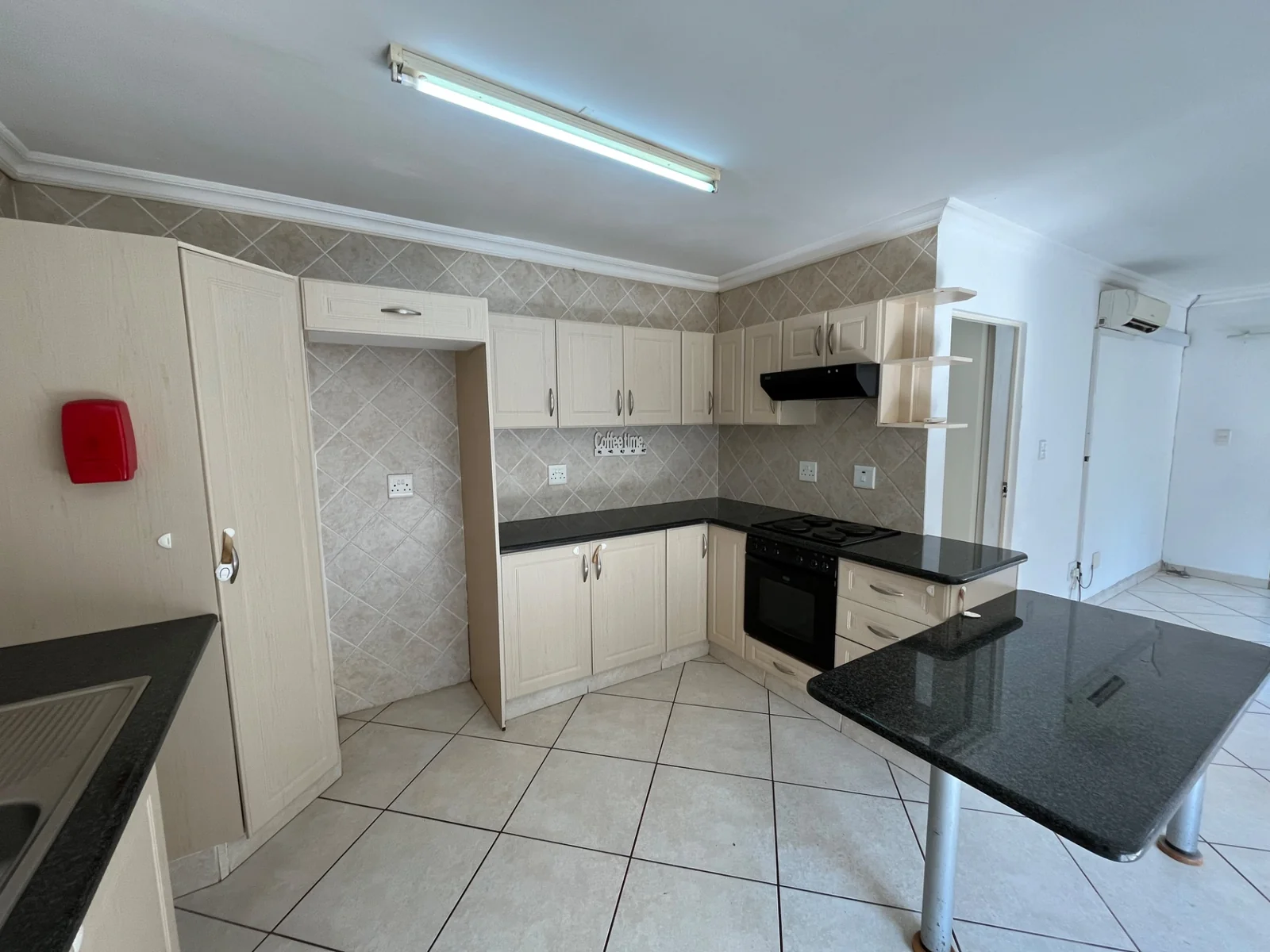 2 Bedroom Simplex To Let