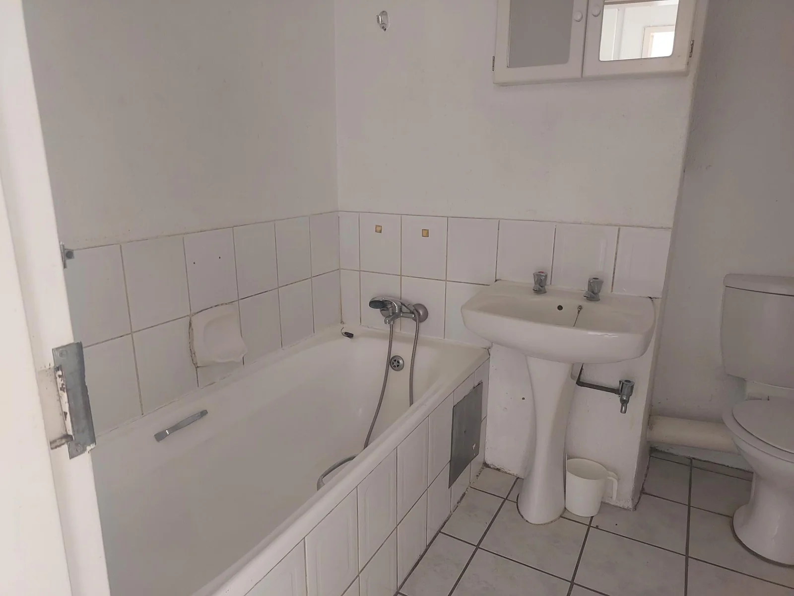 2 Bedroom townhouse to rent in Three Rivers with the option to buy.