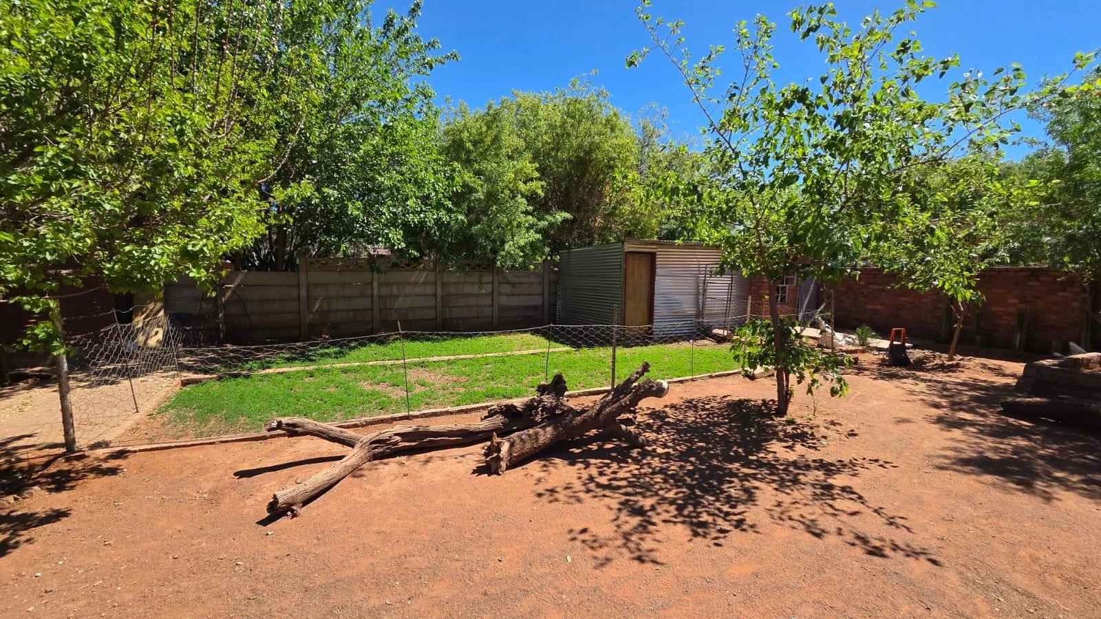 House with open land for sale in Postmasburg