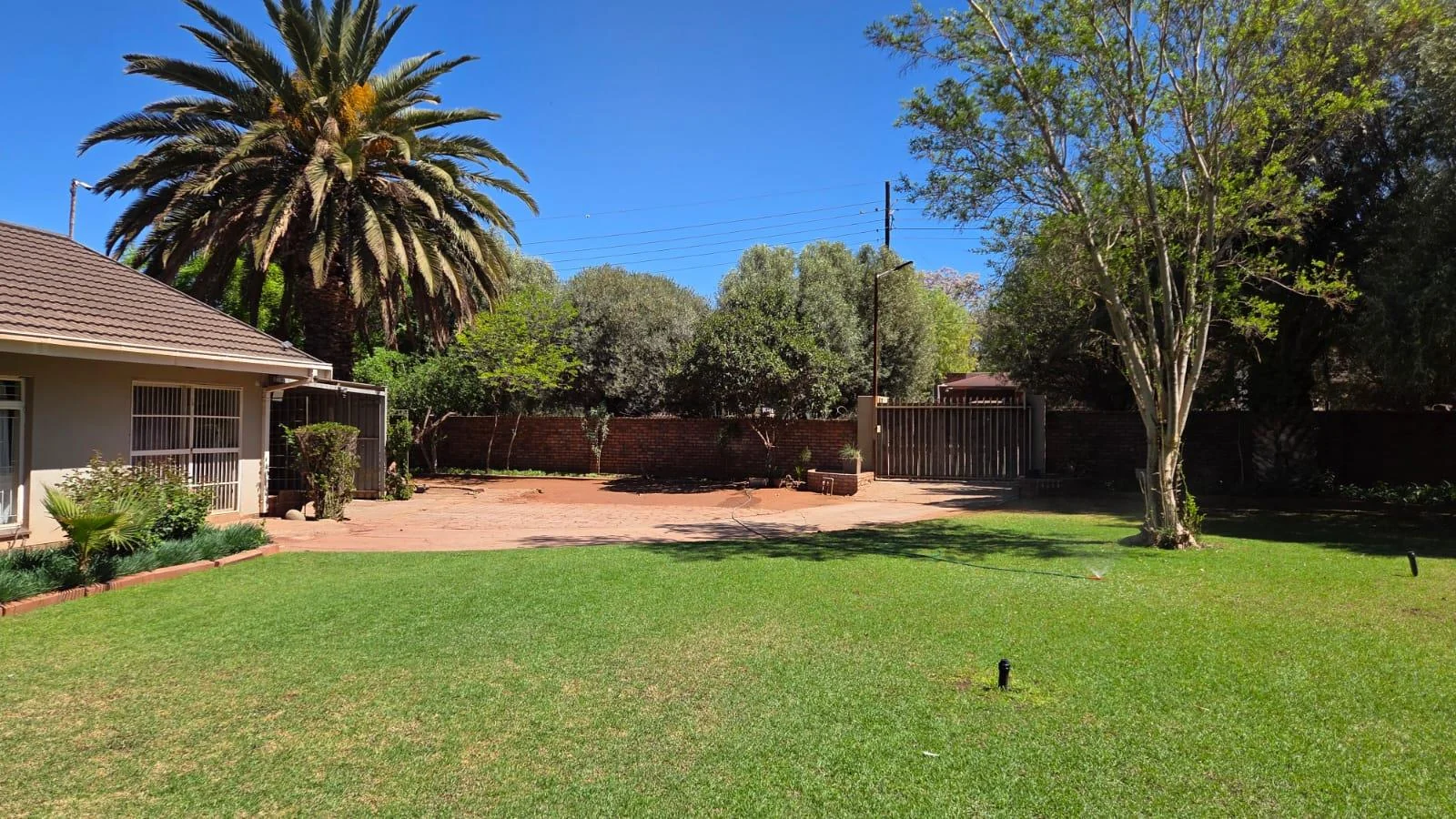 House with open land for sale in Postmasburg