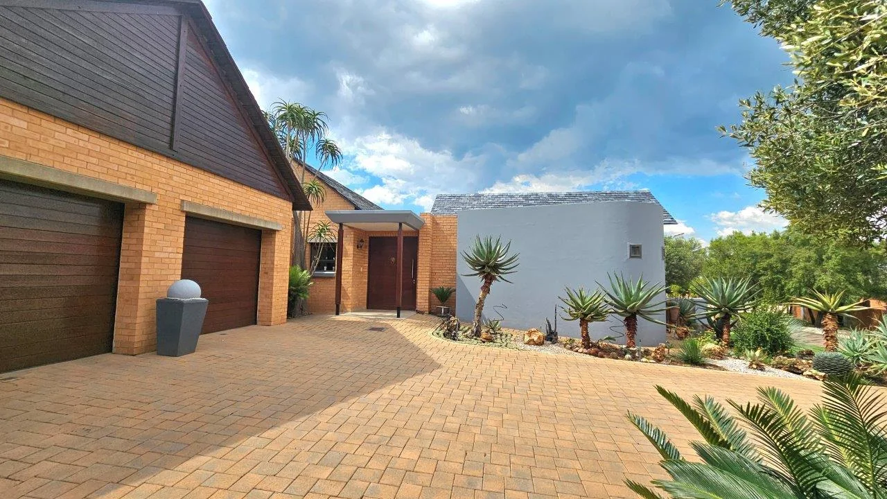 In Midstream Estate, when you retire it’s done with the best intentions for everyone to enjoy their golden years in style and independence.