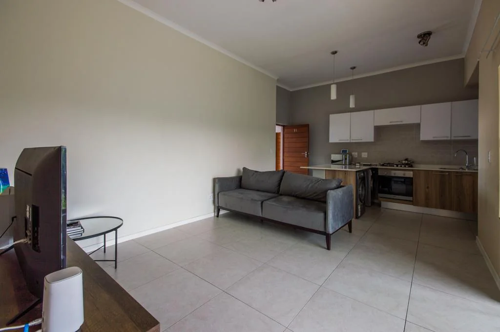 Modern and spacious One Bedroom Apartment for Sale in Modderfontein!