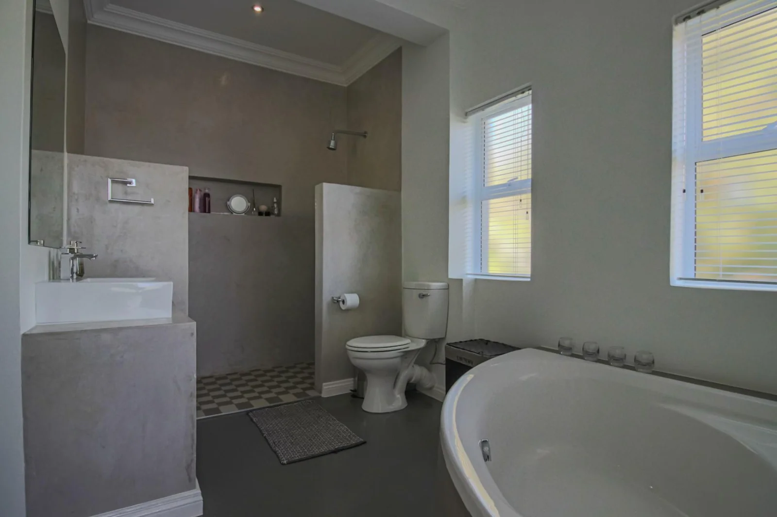 EXPERIENCE THE PINNACLE OF FAMILY LIVING – EXCLUSIVE MANDATED