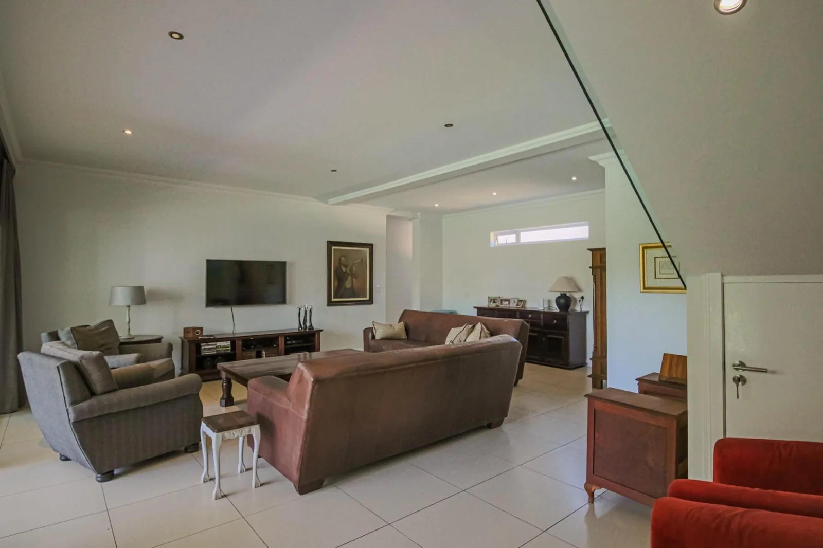 EXPERIENCE THE PINNACLE OF FAMILY LIVING – EXCLUSIVE MANDATED