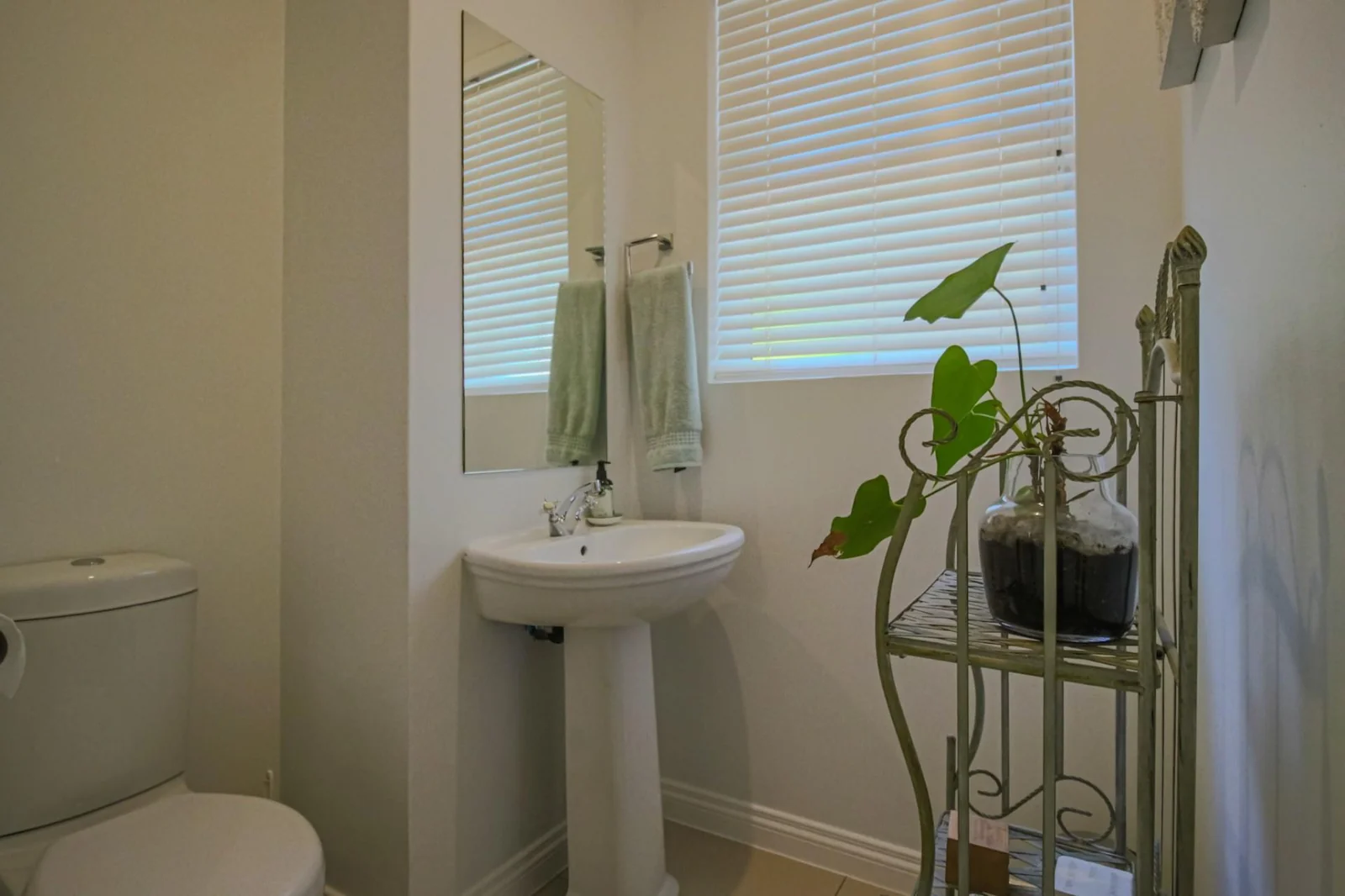 EXPERIENCE THE PINNACLE OF FAMILY LIVING – EXCLUSIVE MANDATED