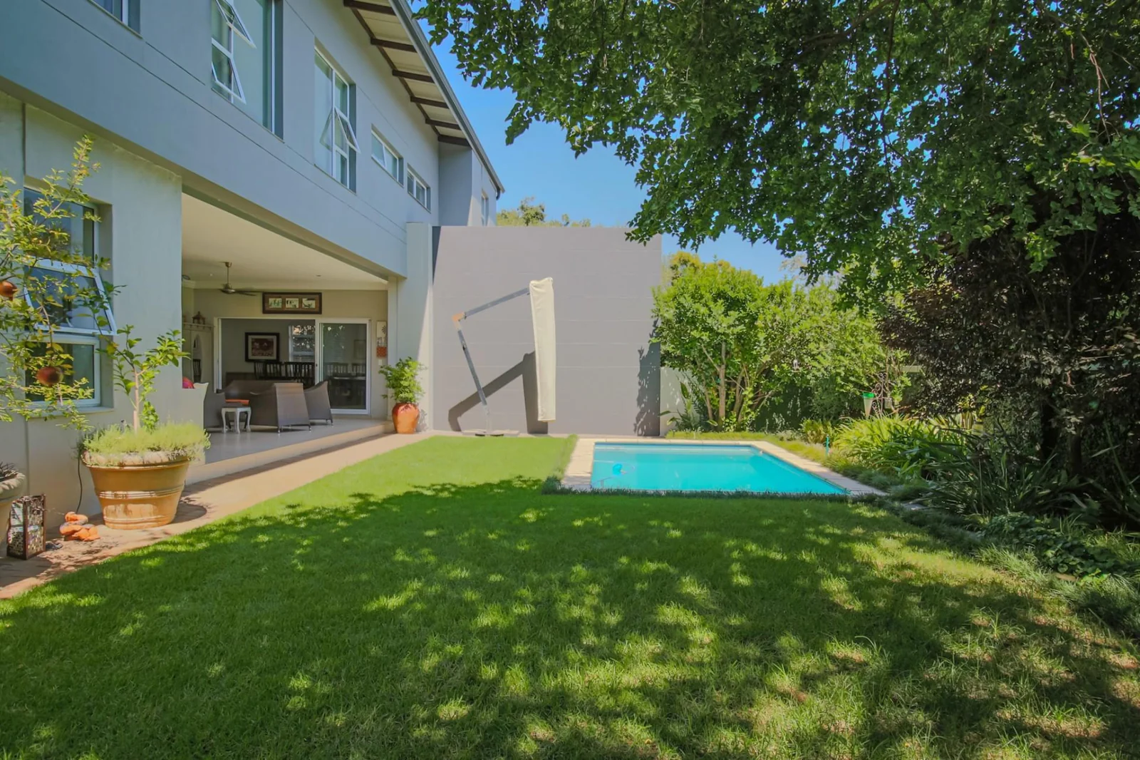 EXPERIENCE THE PINNACLE OF FAMILY LIVING – EXCLUSIVE MANDATED