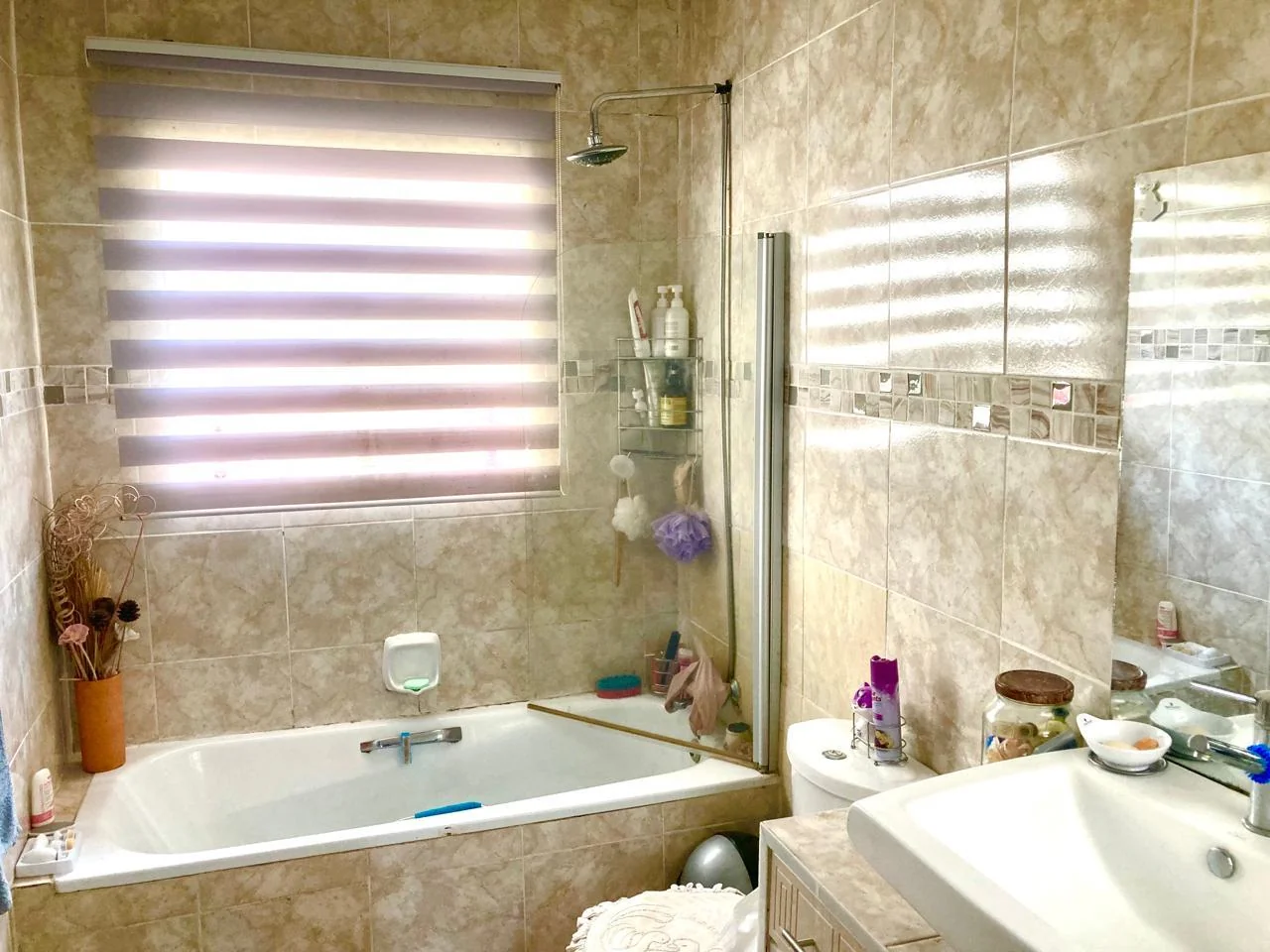 Immaculate 1 Bedroom garden apartment for Sale in Lyndhurst / Corlett Gardens