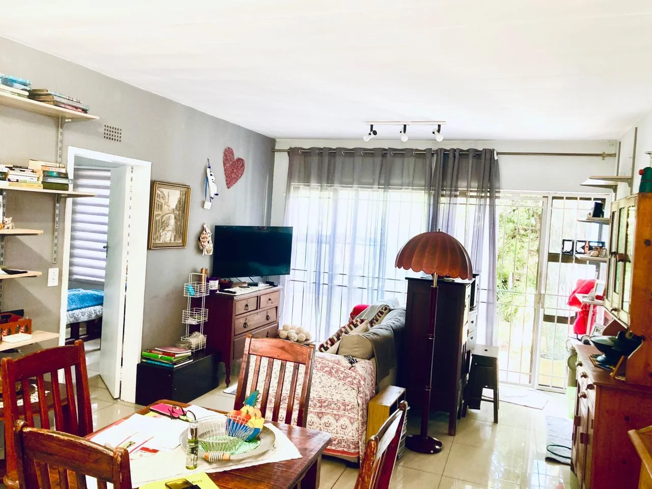 Immaculate 1 Bedroom garden apartment for Sale in Lyndhurst / Corlett Gardens