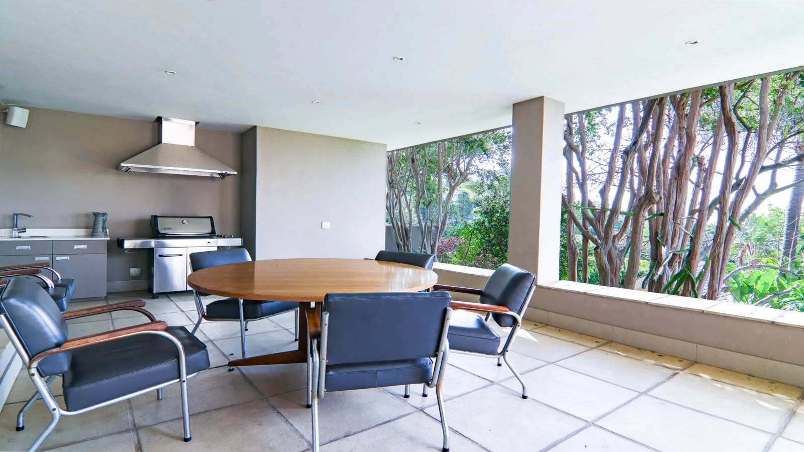 4 Bedroom House with Flatlet