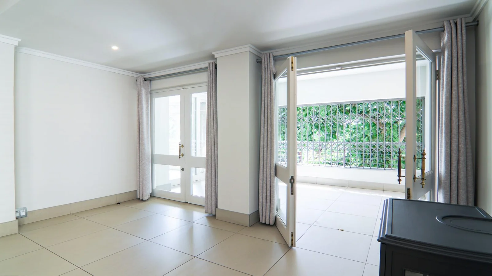 4 Bedroom House with Flatlet