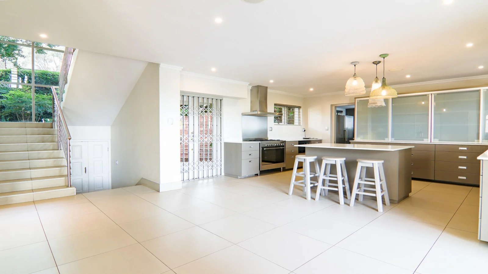 4 Bedroom House with Flatlet