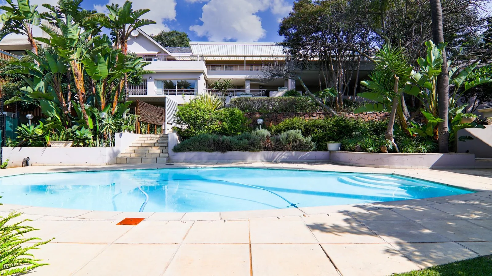 4 Bedroom House with Flatlet