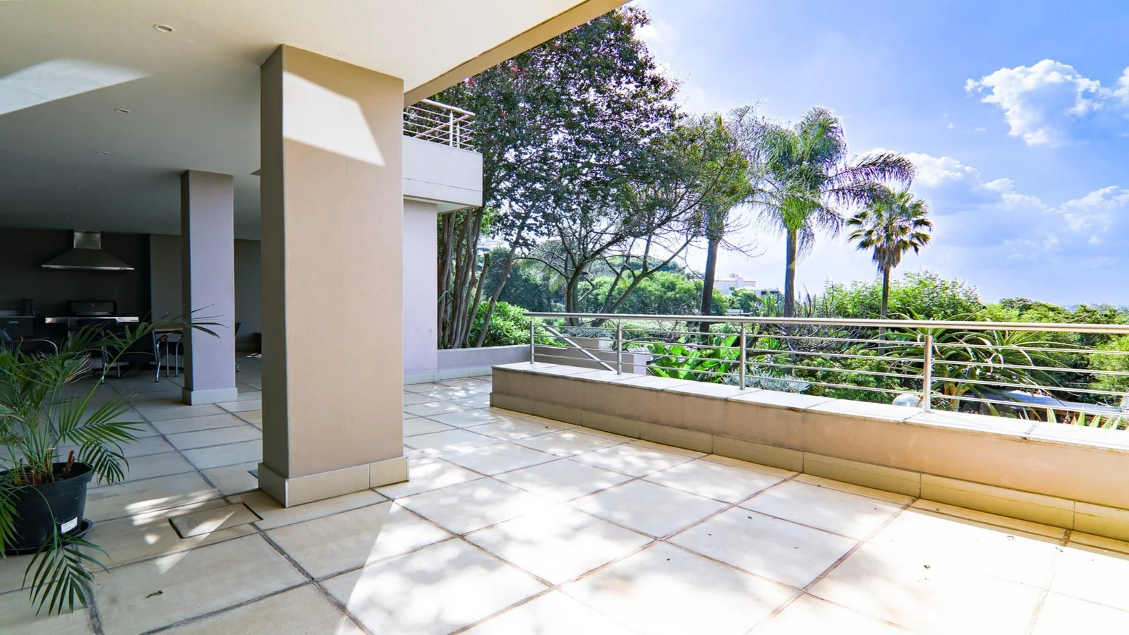 4 Bedroom House with Flatlet