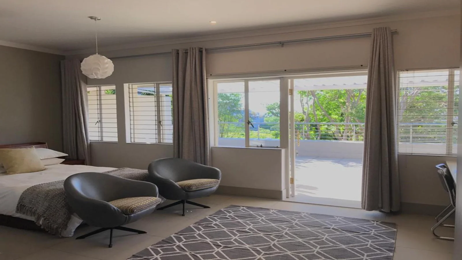 4 Bedroom House with Flatlet