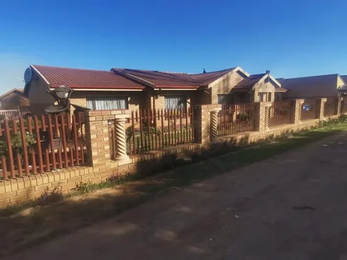 Beverley Hills, Evaton