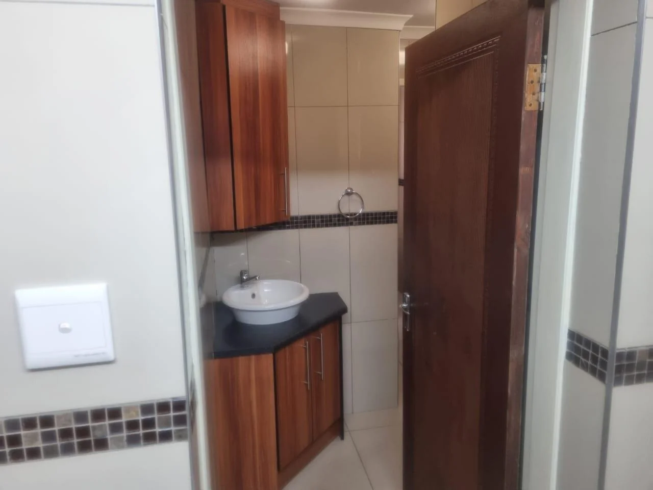 Workshop to let in NW 7 Vanderbijlpark.