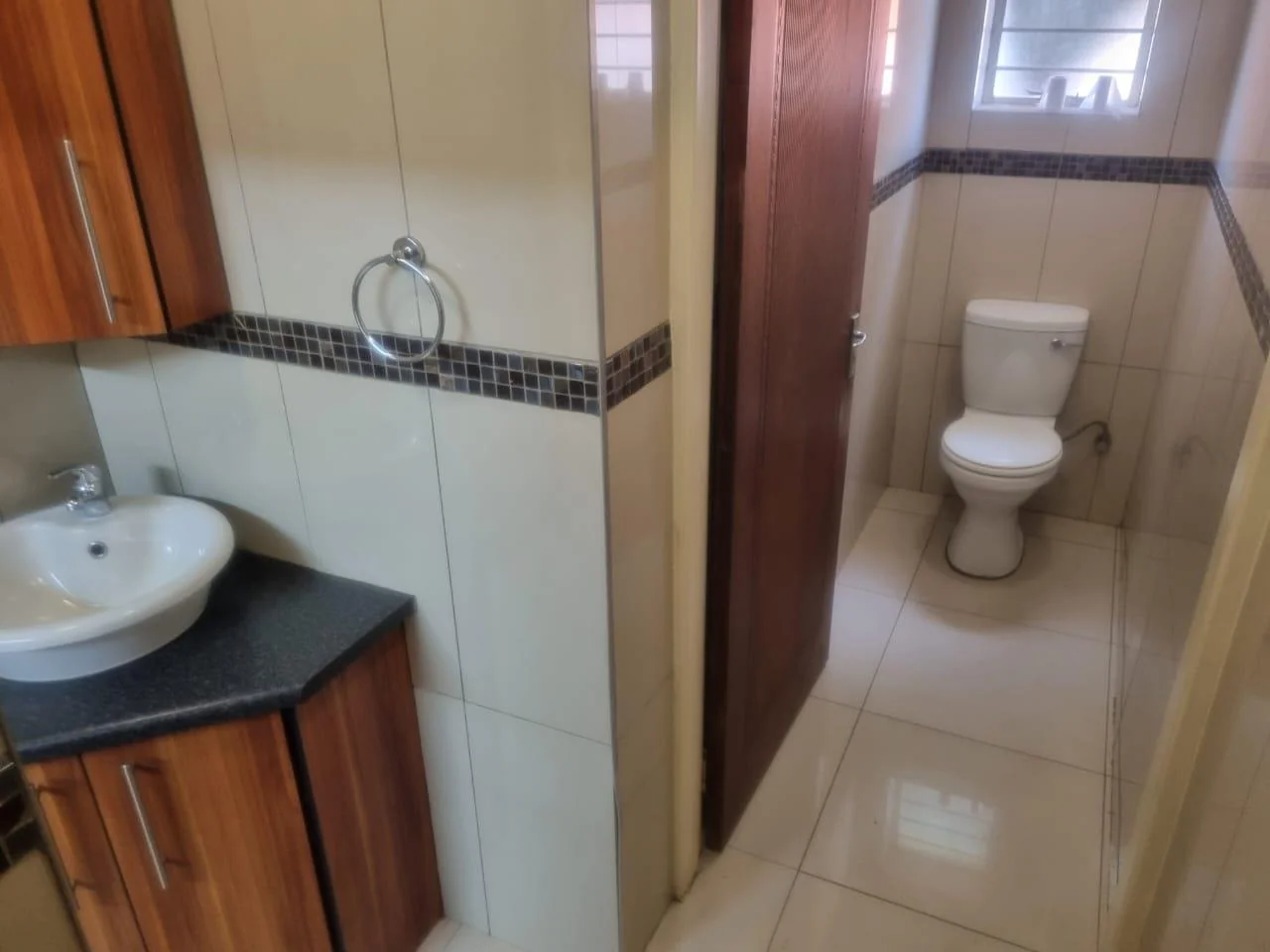 Workshop to let in NW 7 Vanderbijlpark.