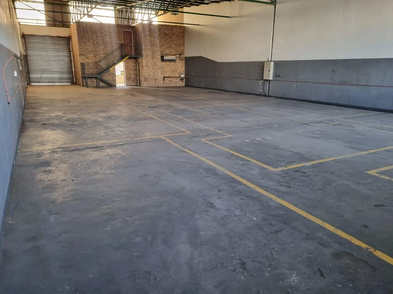 Workshop to let in NW 7 Vanderbijlpark.