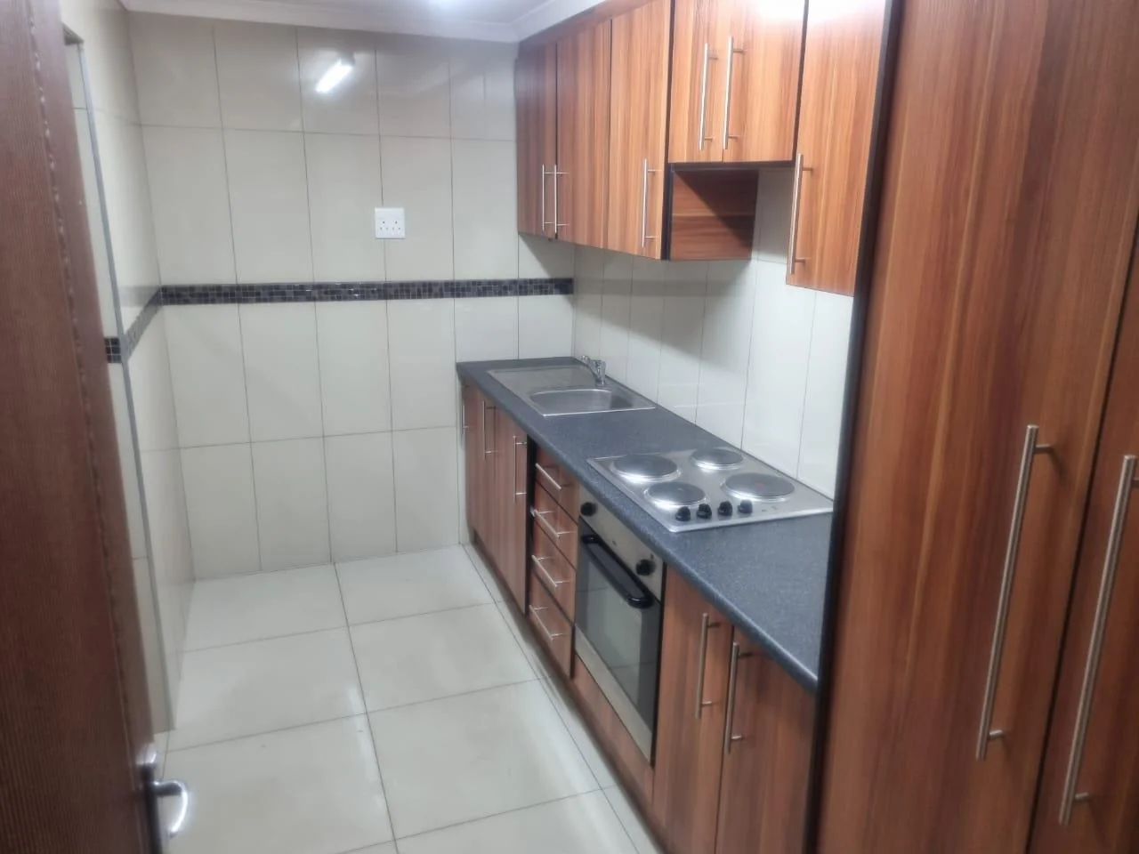 Workshop to let in NW 7 Vanderbijlpark.