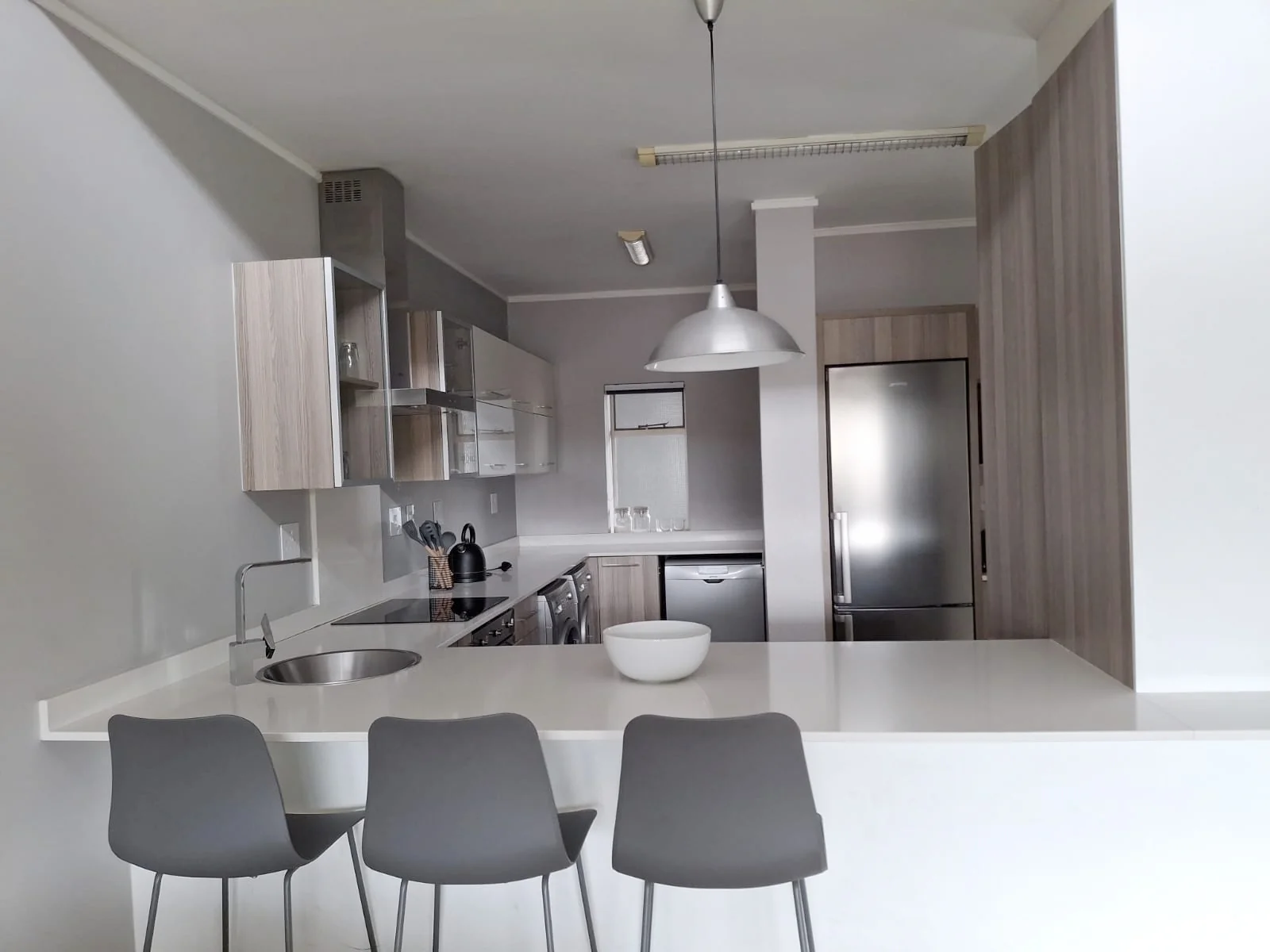 3 Bedroom contemporay apartment in Oaklands.