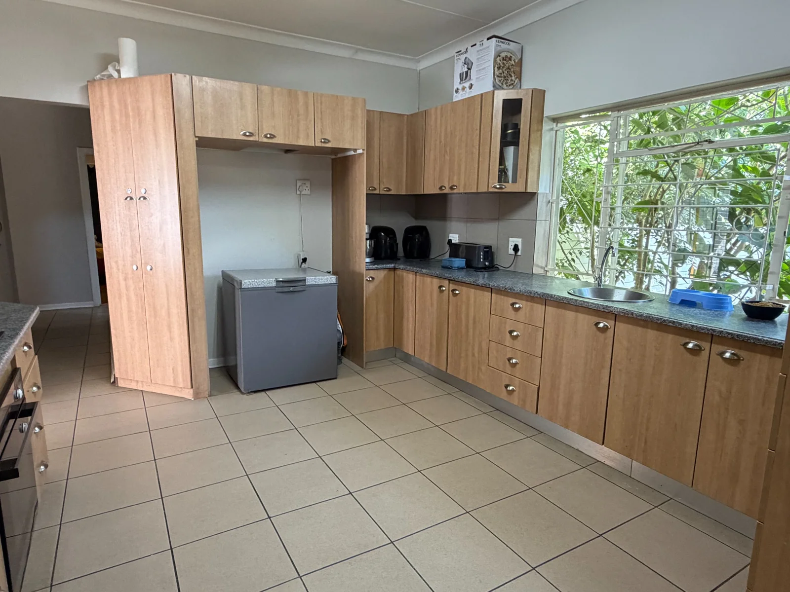 Beautiful family home to rent in the upmarket neighborhood.