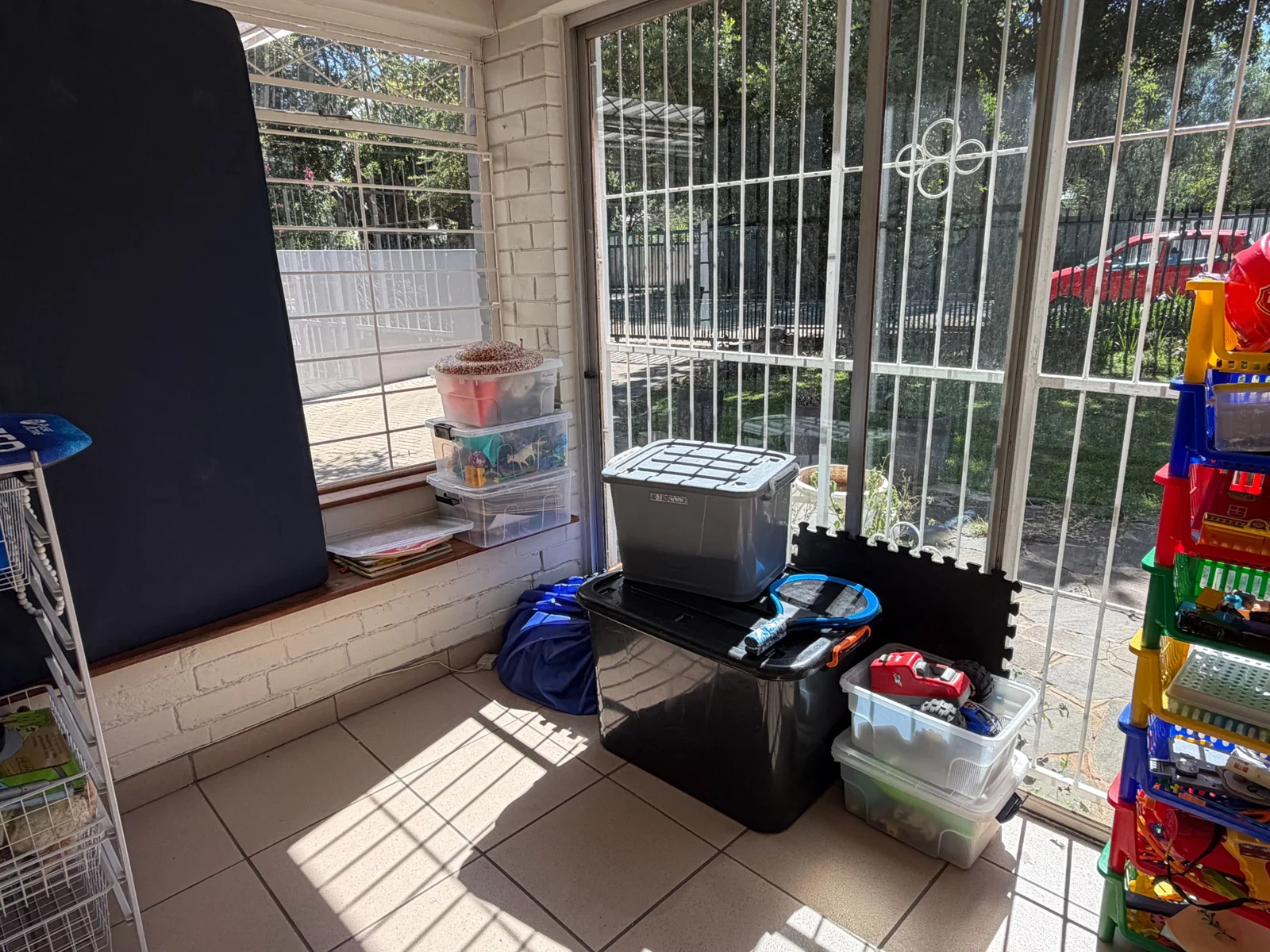 Beautiful family home to rent in the upmarket neighborhood.