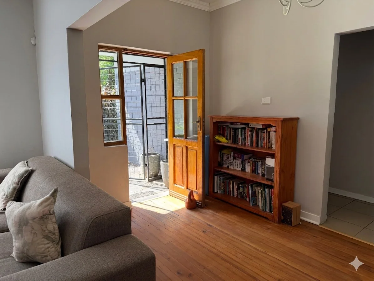 Beautiful family home to rent in the upmarket neighborhood.