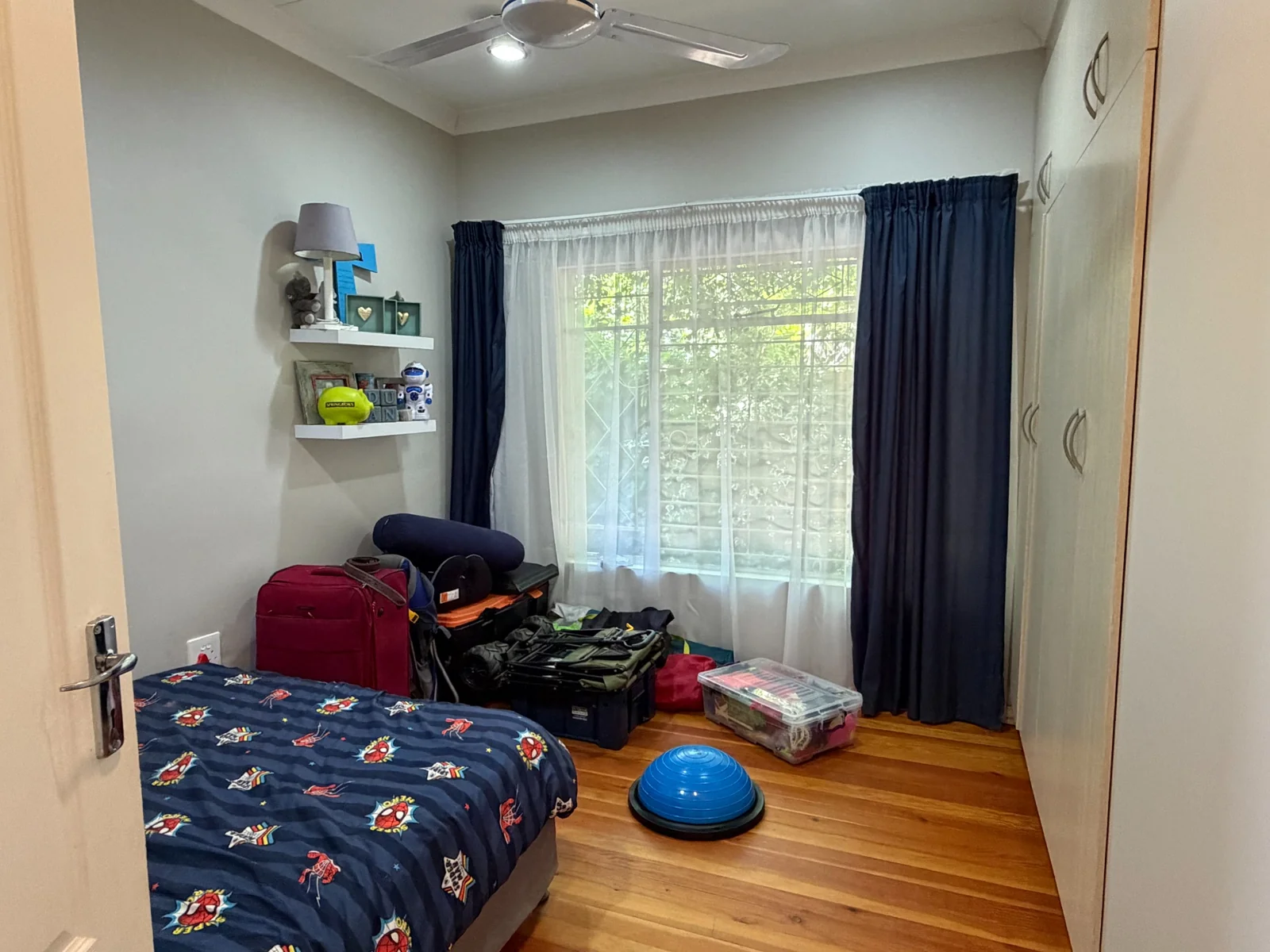 Beautiful family home to rent in the upmarket neighborhood.