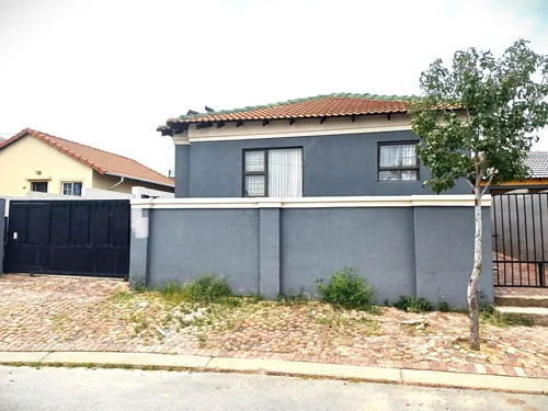 48 Albania Crescent, Cosmo City, Roodepoort