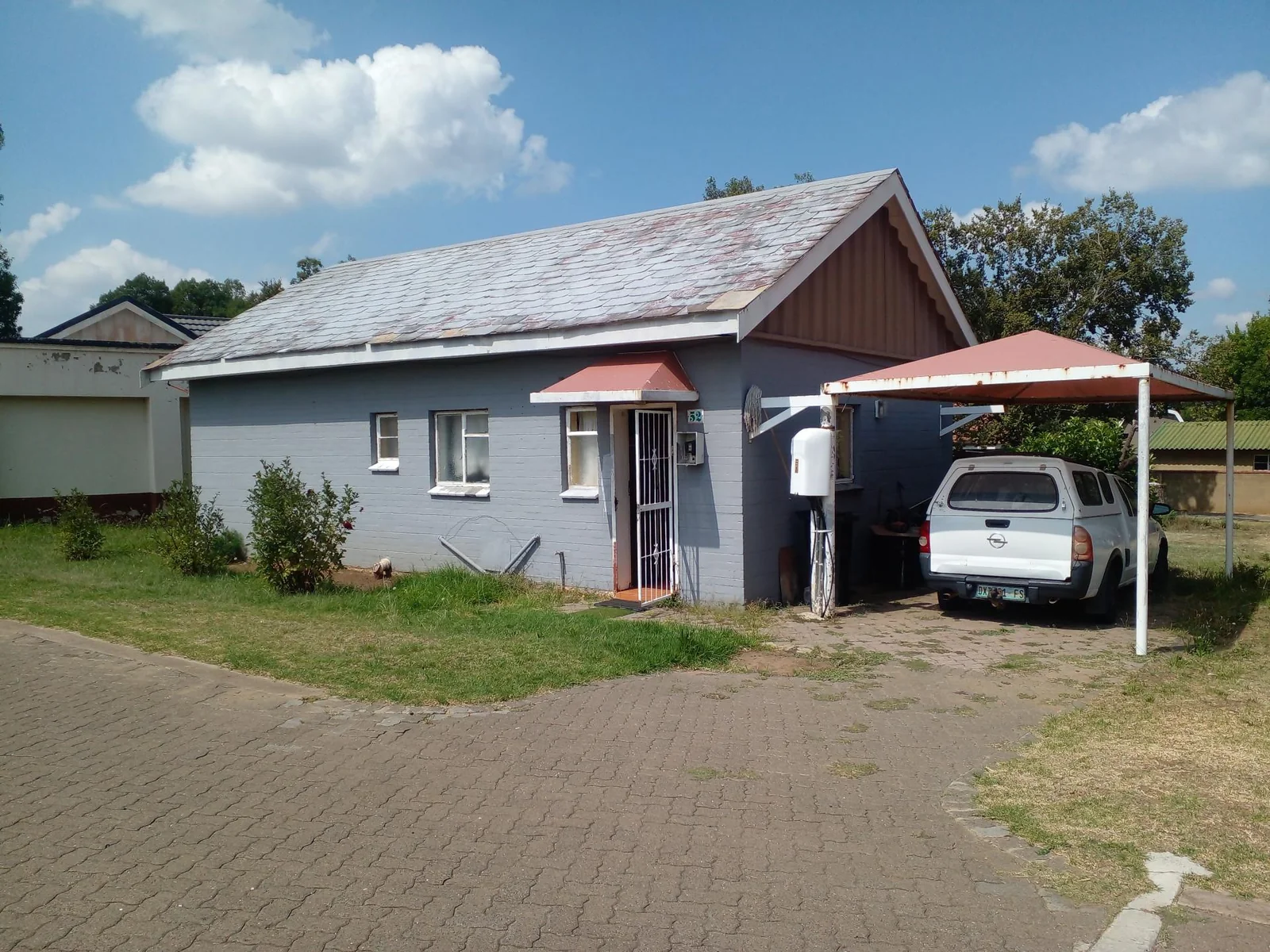 2 Beroom house for sale in Loch Athlone