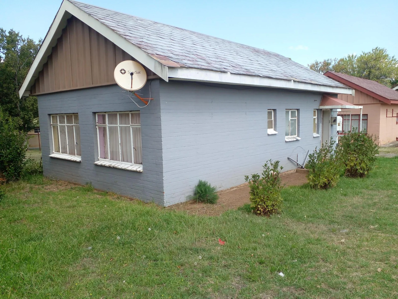 2 Beroom house for sale in Loch Athlone