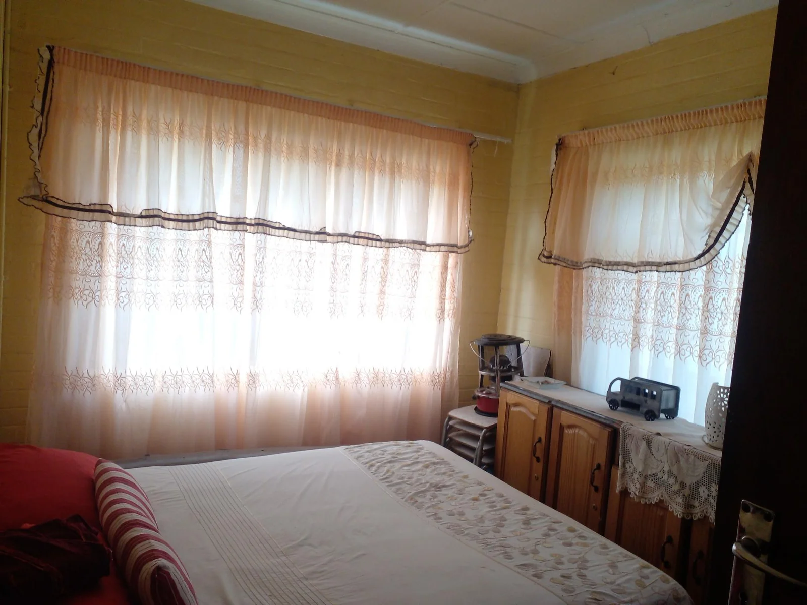 2 Beroom house for sale in Loch Athlone