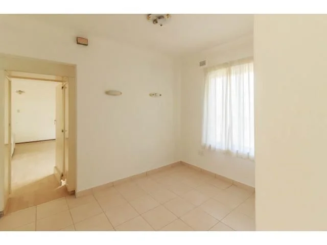 Extra large bedroom with built in cupboard - PRIVATE OUTBUILDING