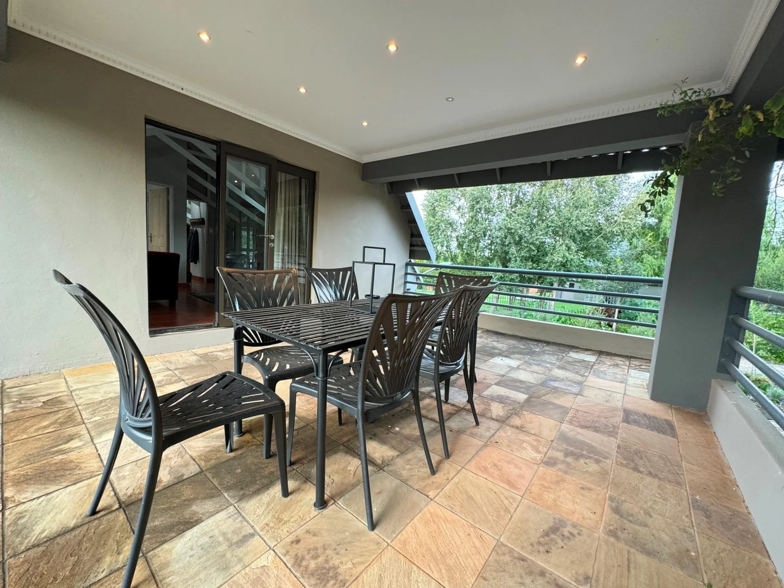 Paradise on the bank of a river