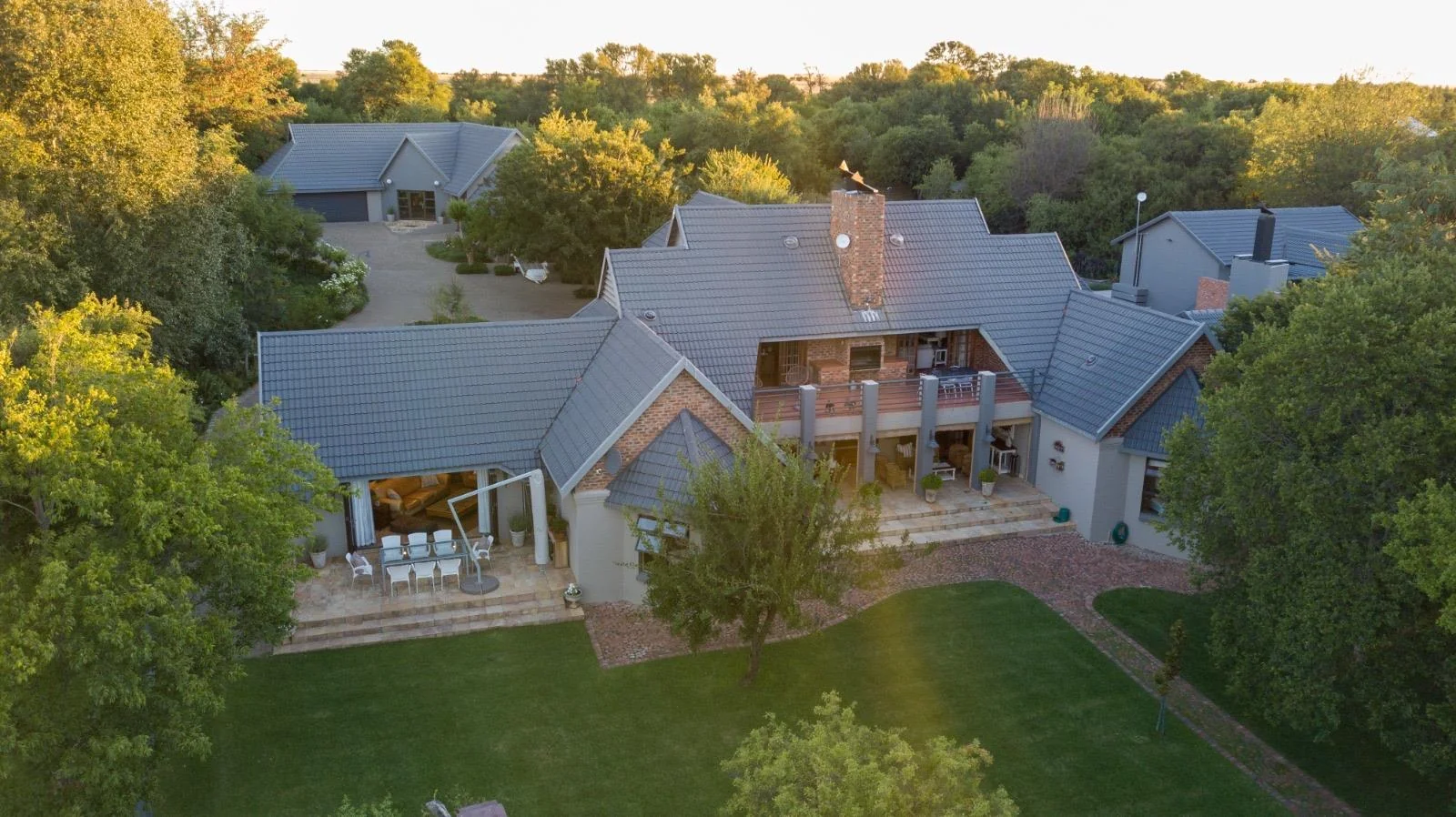 Paradise on the bank of a river