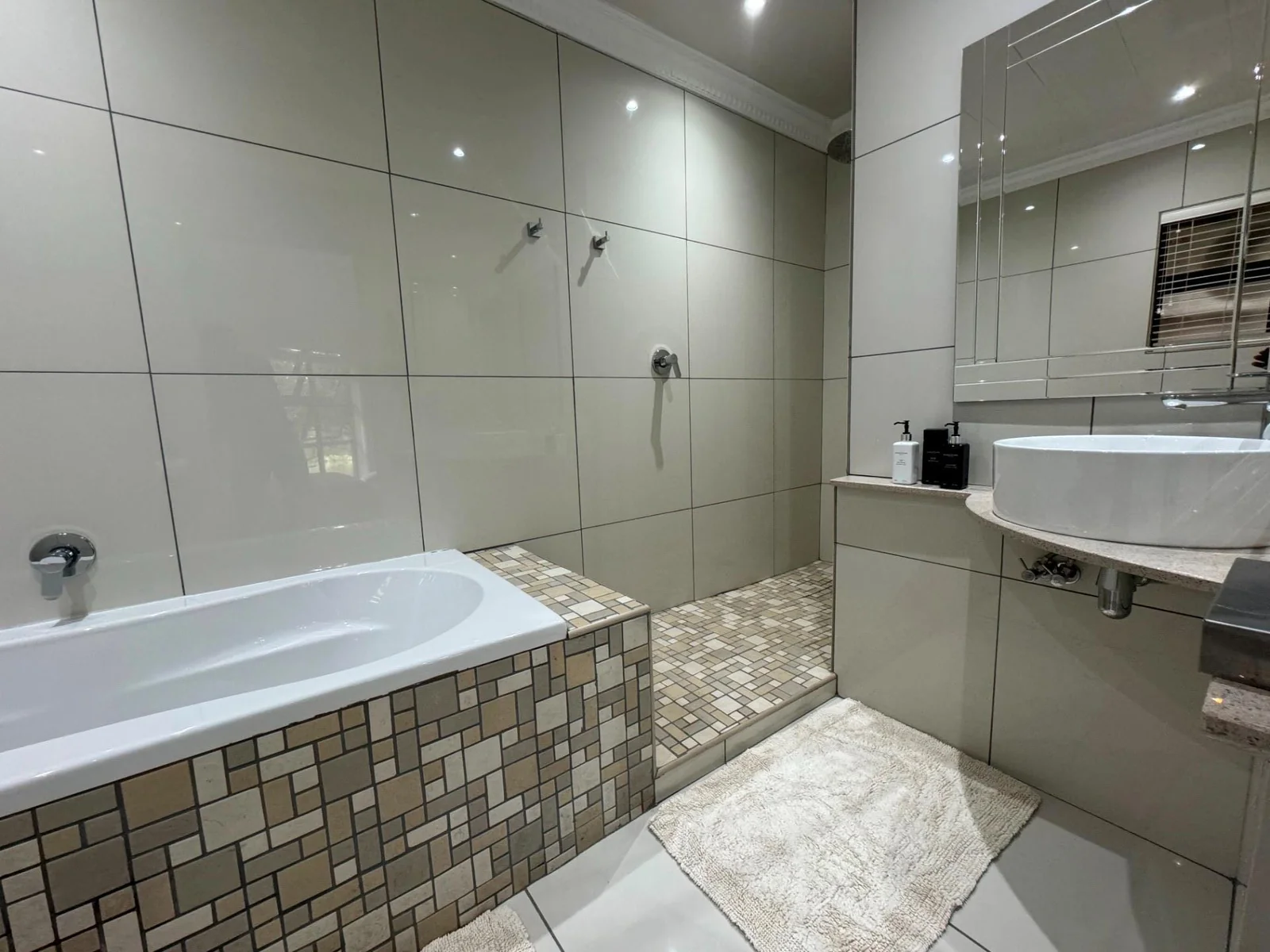 Paradise on the bank of a river