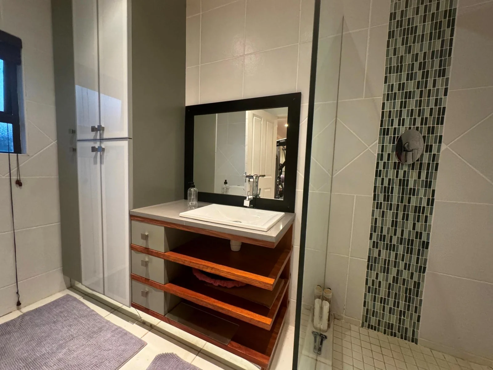 Paradise on the bank of a river