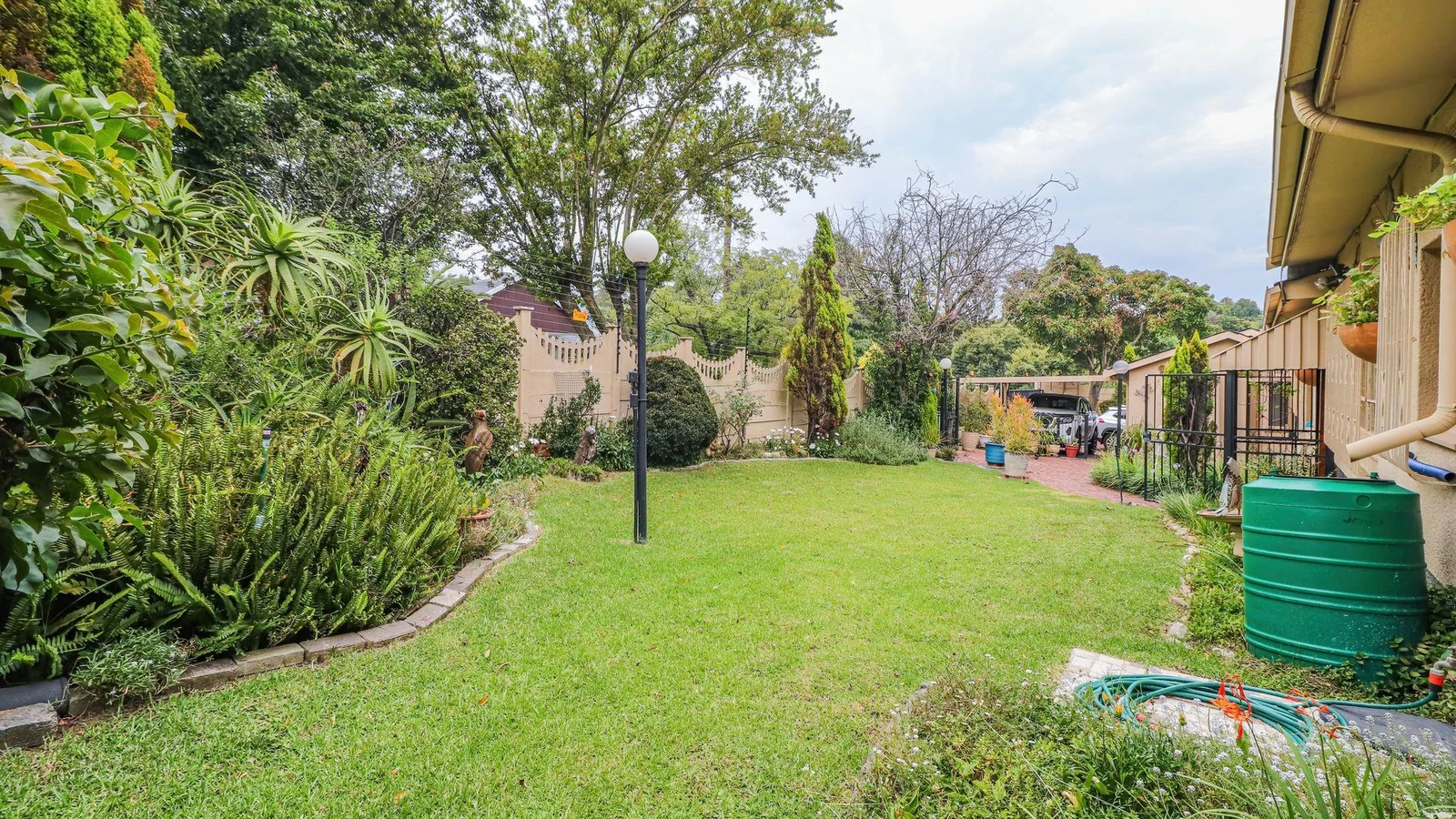 Beautiful 5-Bed Home with Flatlet and Entertainment Area