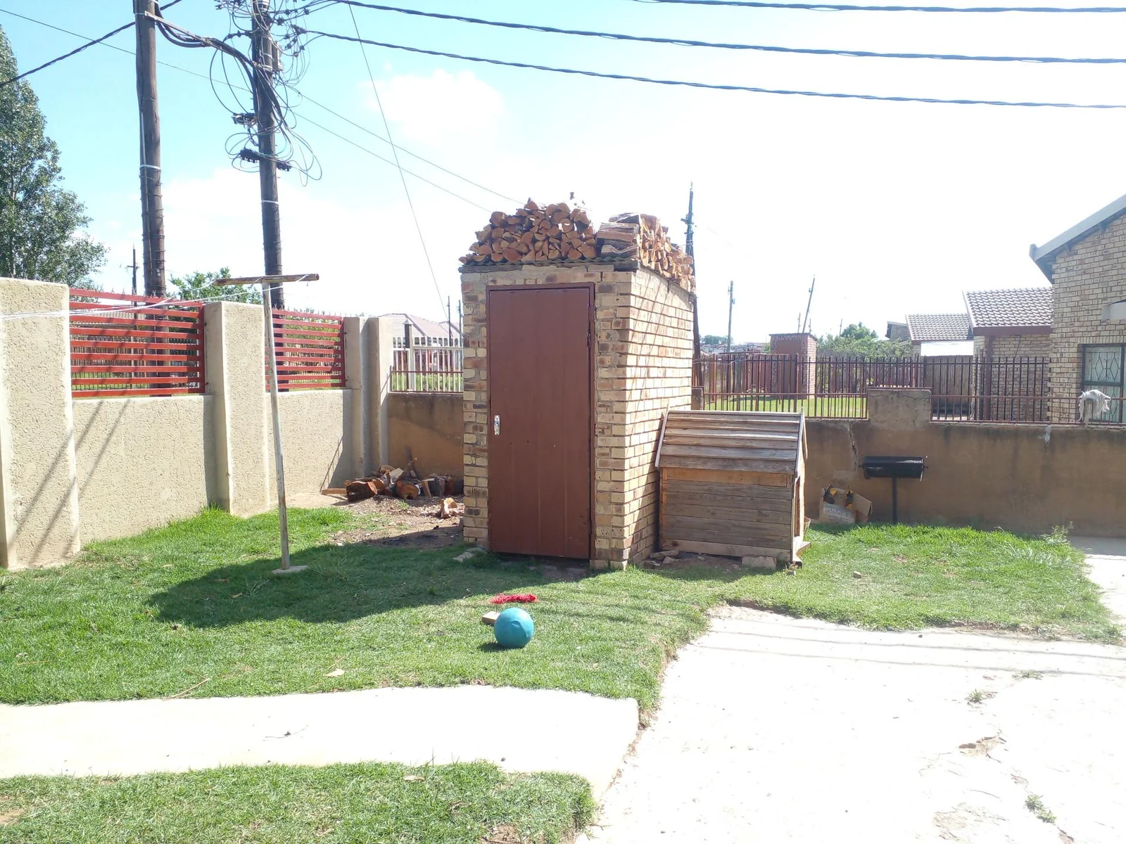 Very neat 3 Bedroom house for sale in Bohlokong